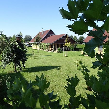 Penzion Pod Vapenkami Strážnice Exterior foto