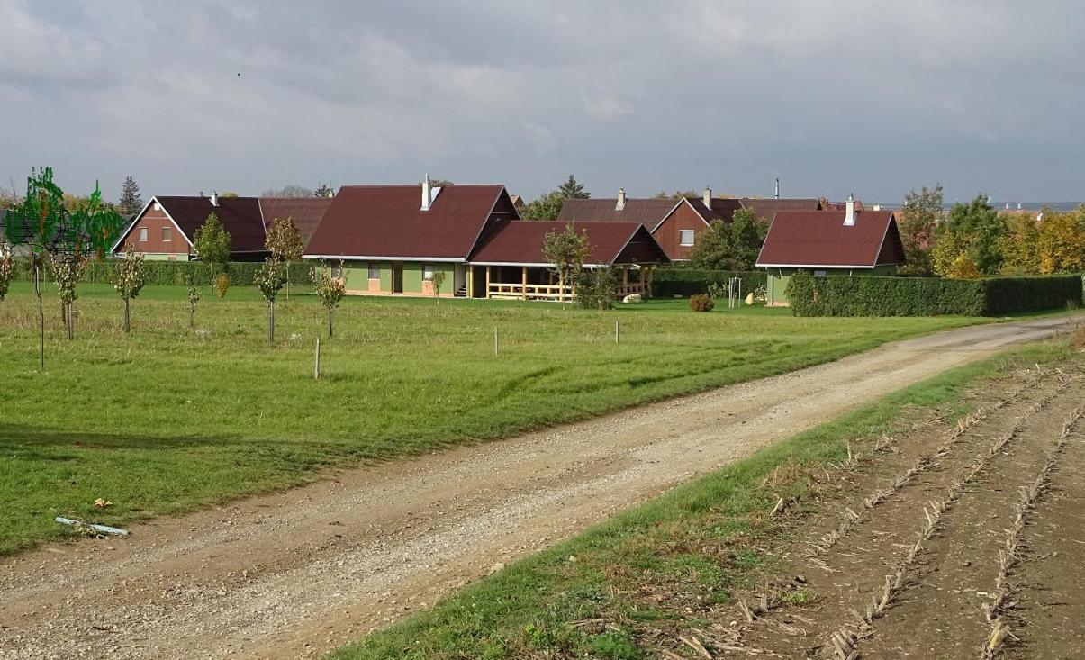 Penzion Pod Vapenkami Strážnice Exterior foto