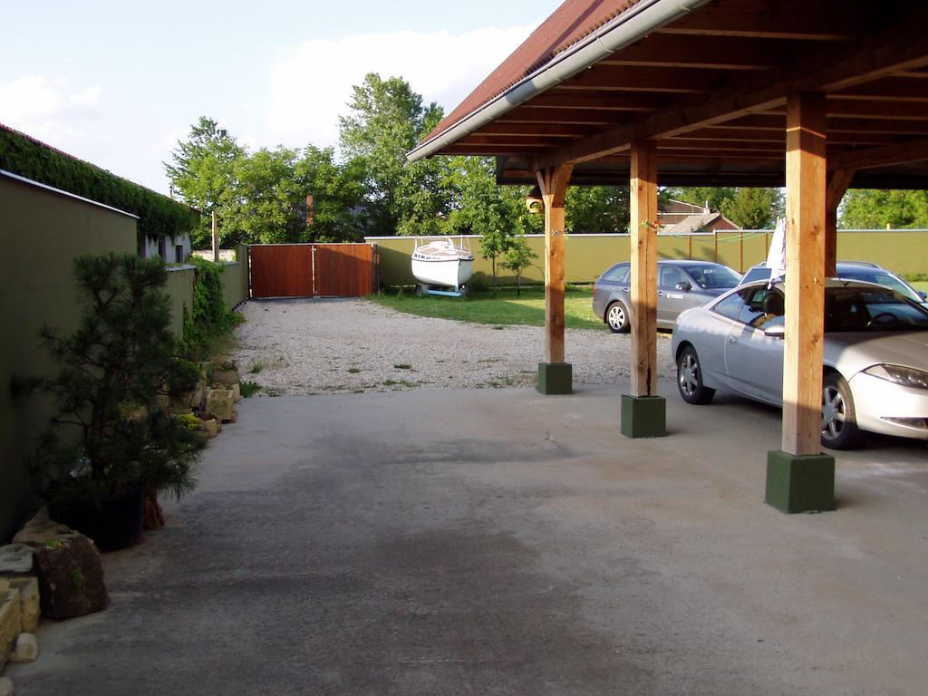 Penzion Pod Vapenkami Strážnice Exterior foto